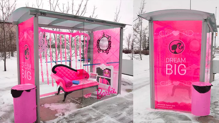 street marketing exemple abribus barbie